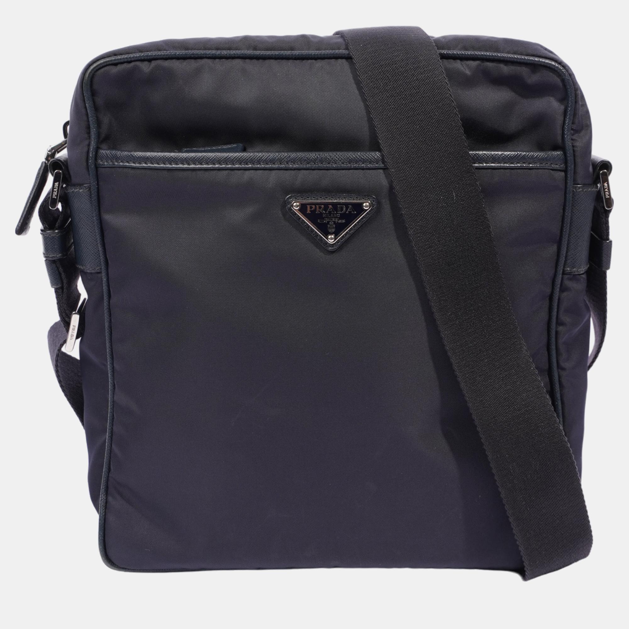 Pre-owned Prada Nylon Messenger Bag Navy Nylon Large In Black