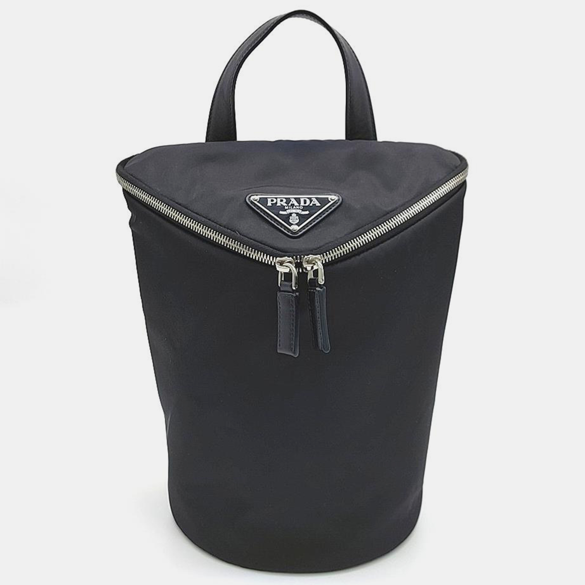 Pre-owned Prada Re-nylon Drawstring Backpack (2vz096) In Black