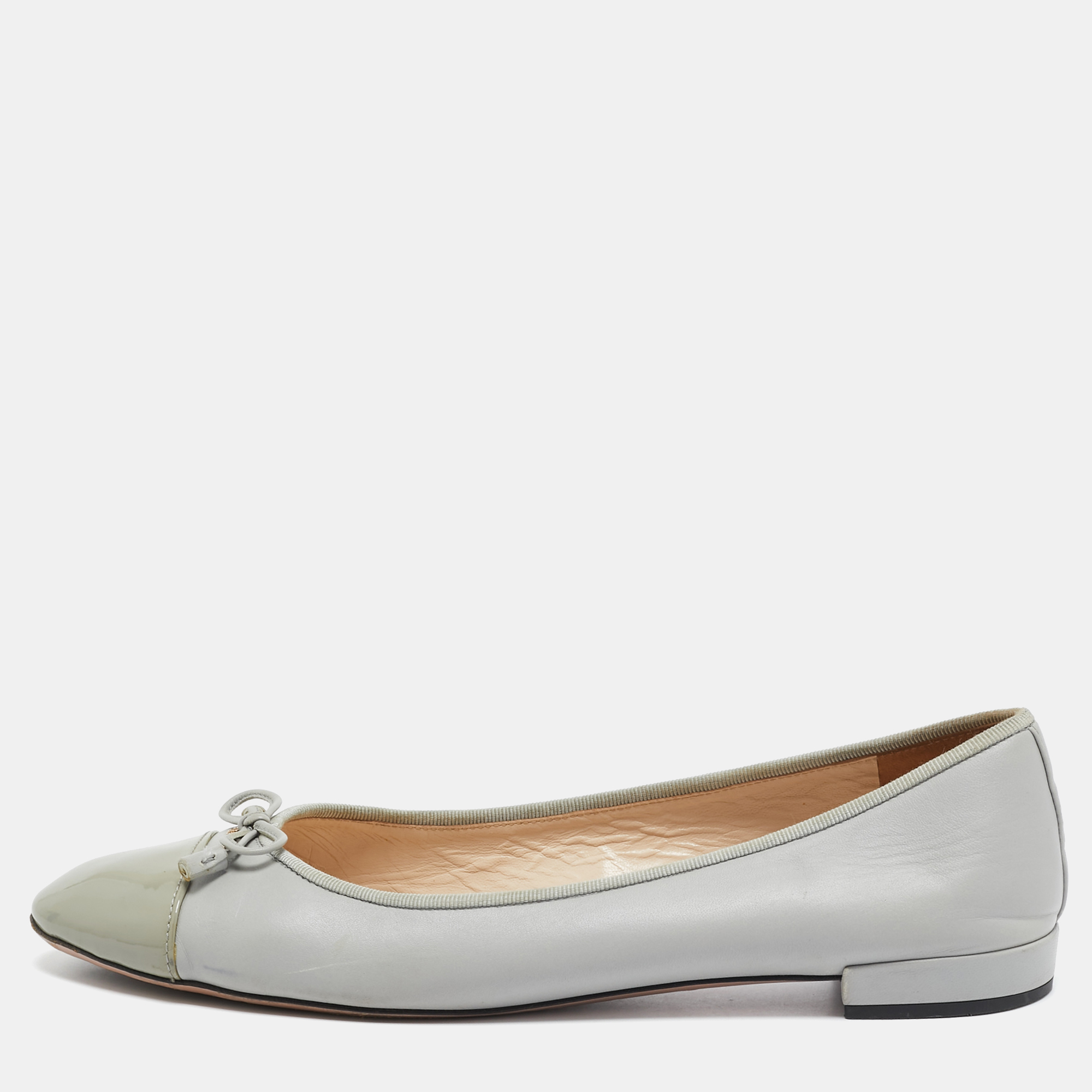 

Prada Grey Patent and Leather Ballet Flats Size