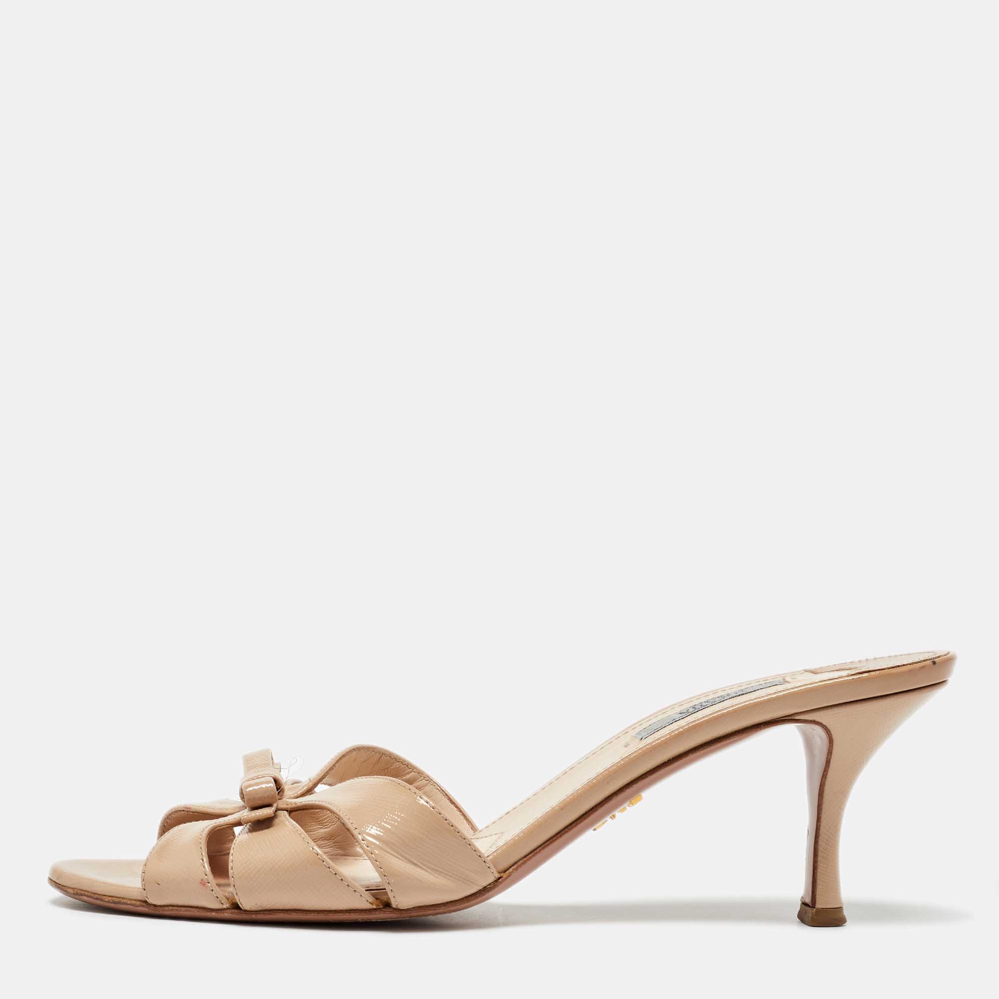 

Prada Beige Saffiano Leather Bow Slide Sandals Size