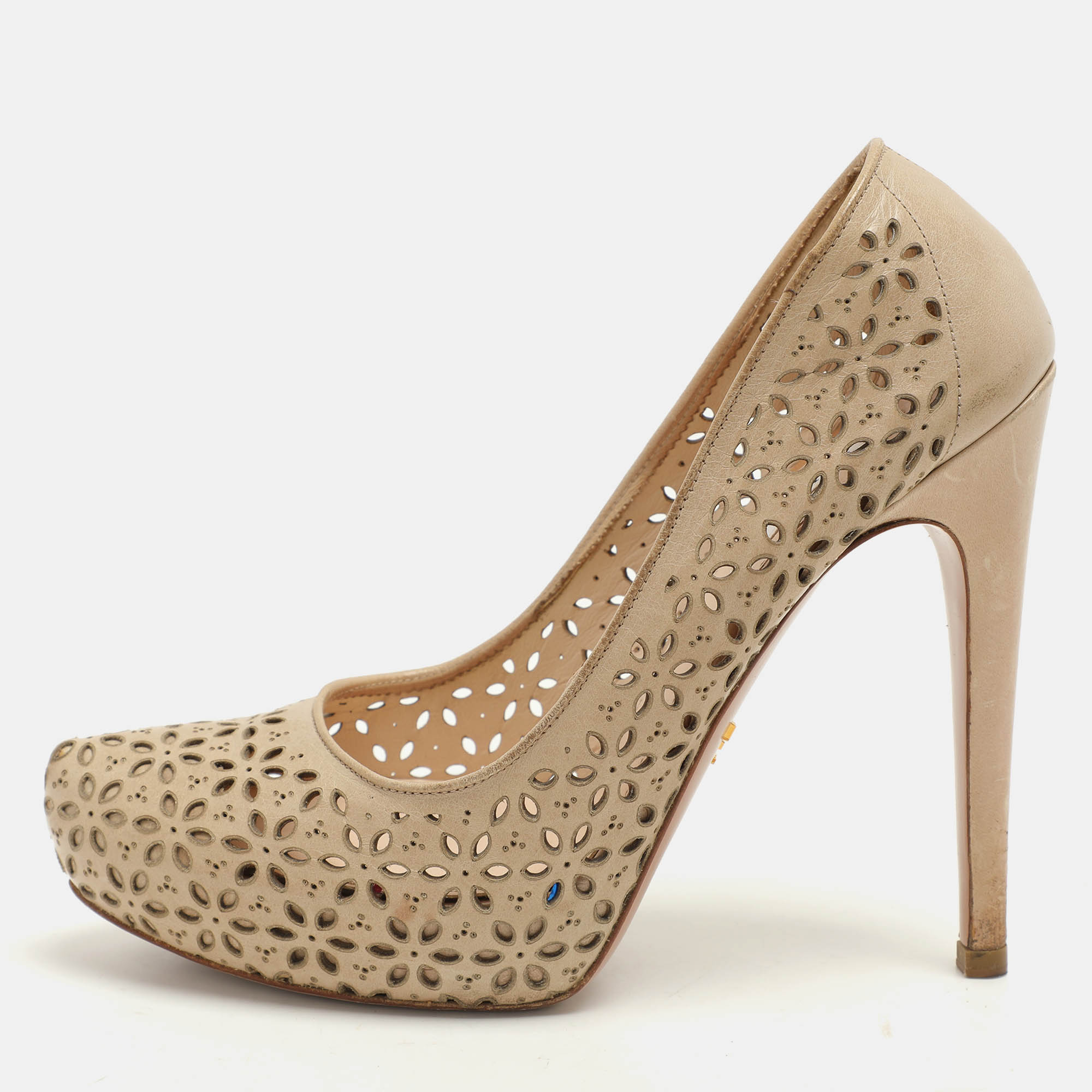 

Prada Beige Lasercut Leather Platform Pumps Size