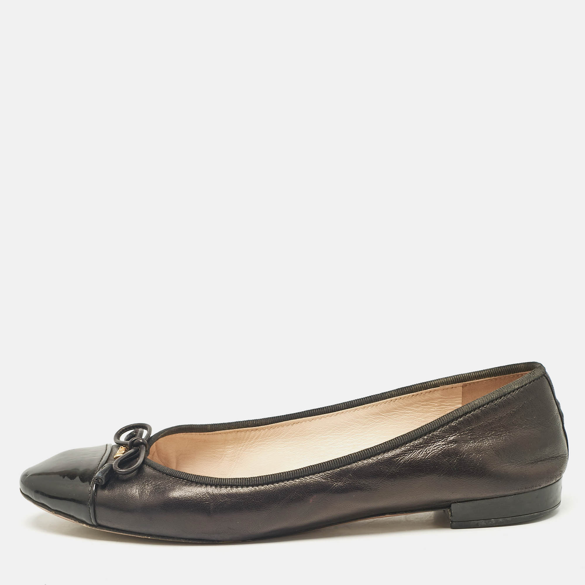 

Prada Black Leather and Patent Leather Cap Toe Bow Ballet Flats Size