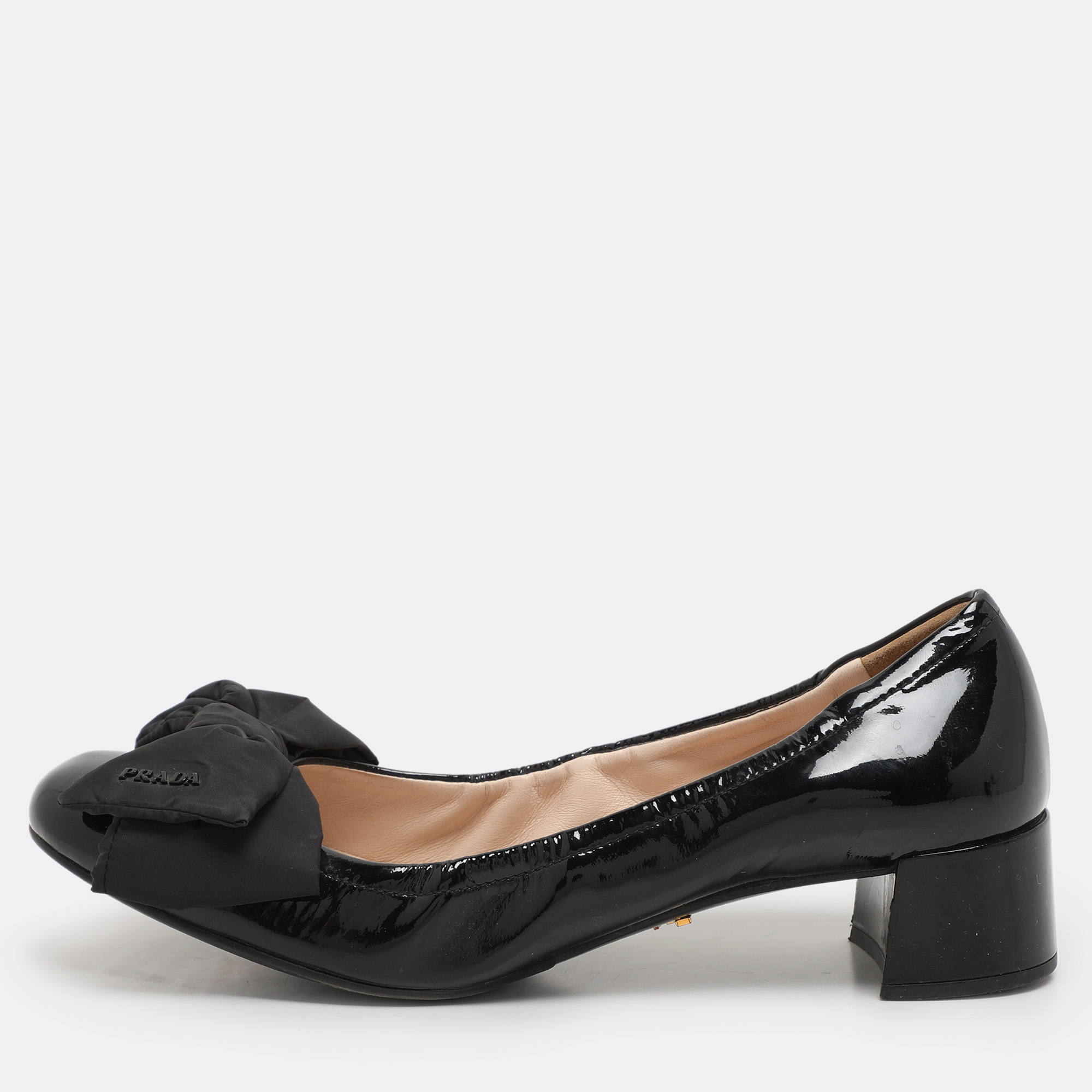 

Prada Black Patent Leather Bow Pumps Size 38.5