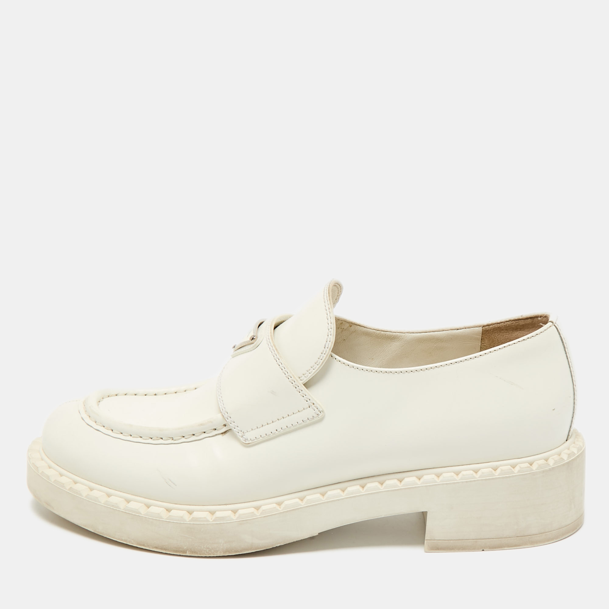 

Prada White Leather Logo Plaque Slip On Loafers Size