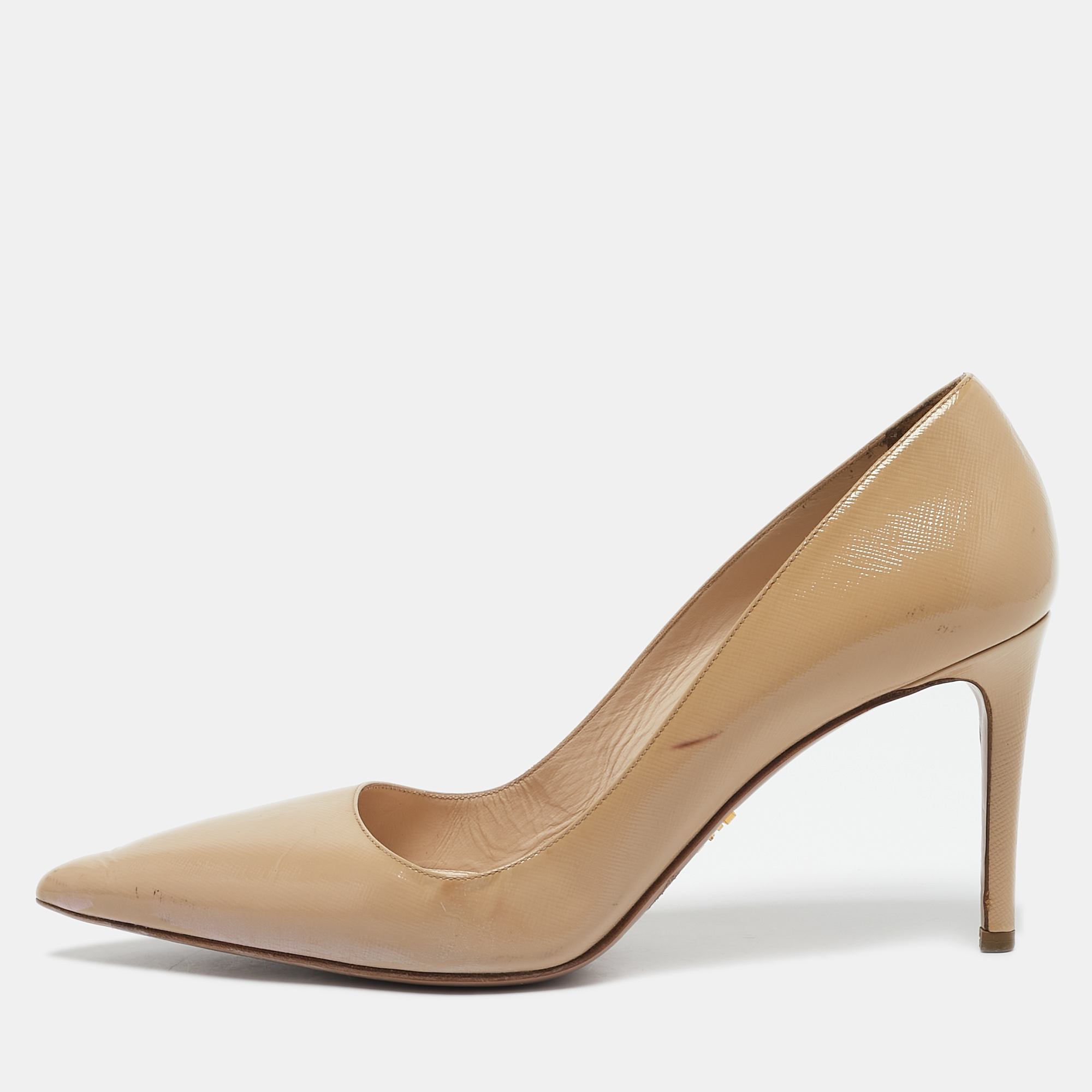 

Prada Beige Saffiano Patent Leather Pointed Toe Pumps Size