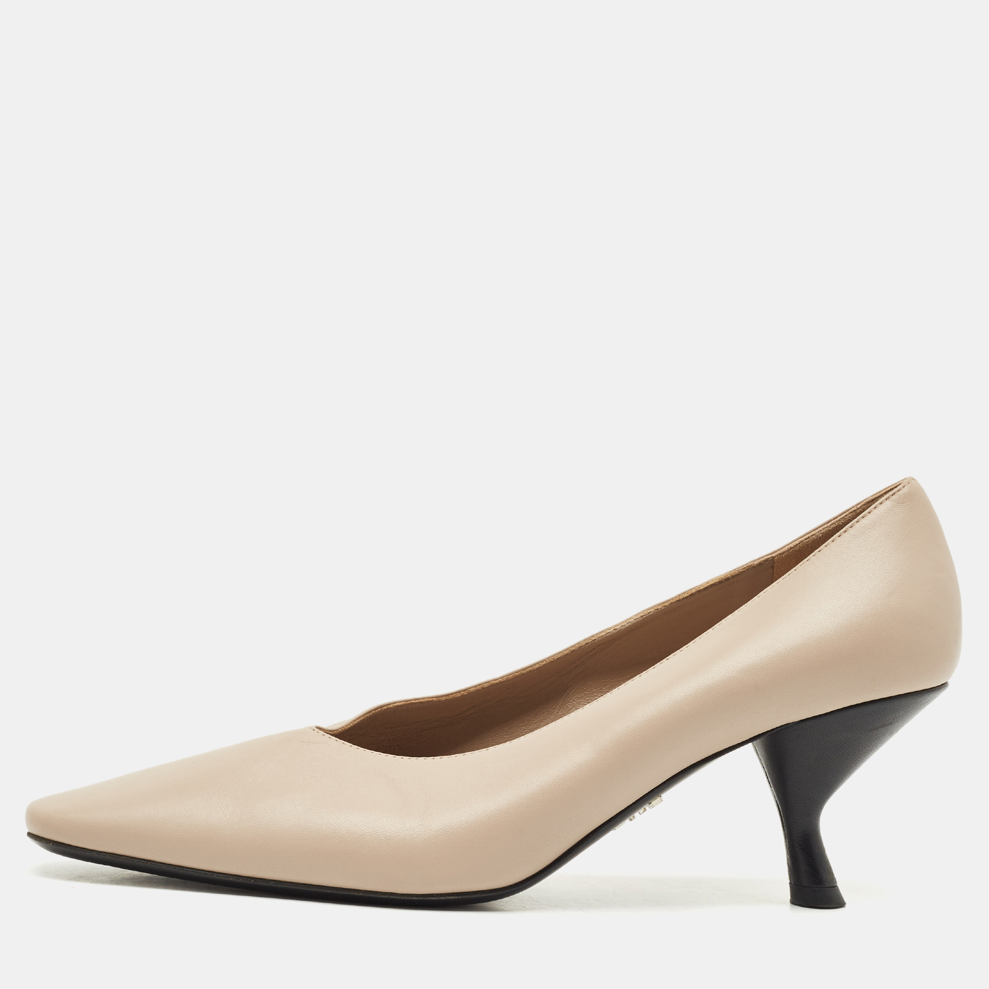 

Prada Beige Leather Block Heel Square Toe Pumps Size