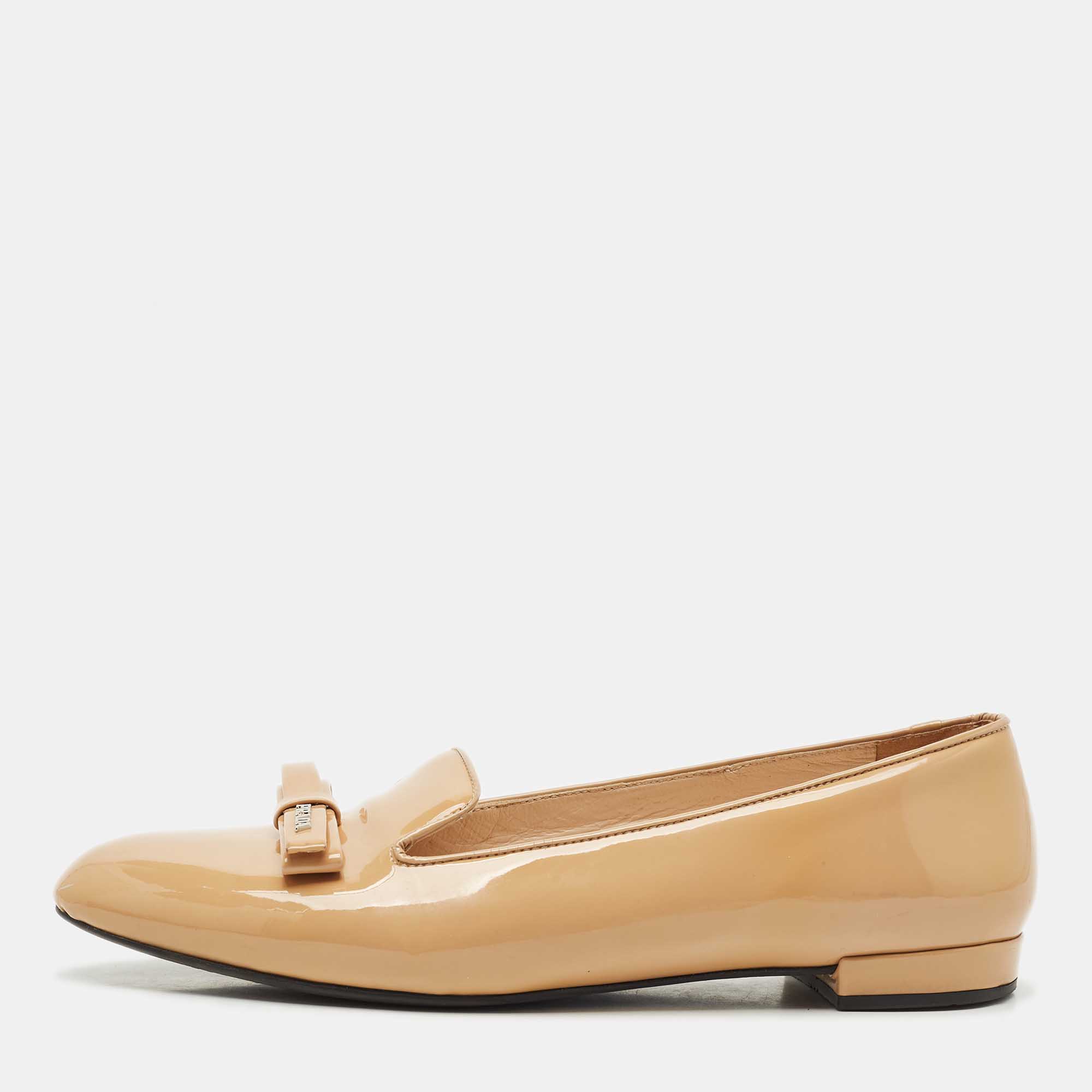 

Prada Beige Patent Leather Bow Ballet Flat Size