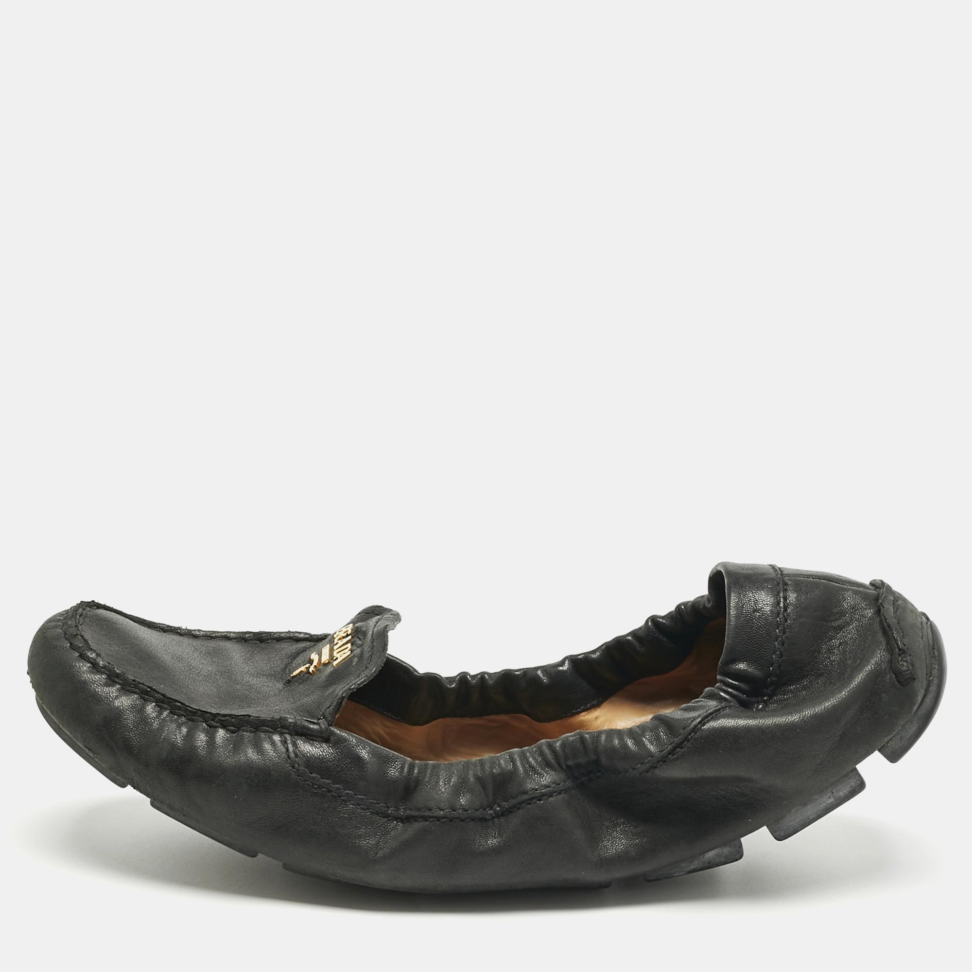 Pre-owned Prada Black Leather Scrunch Ballet Flats Size 39