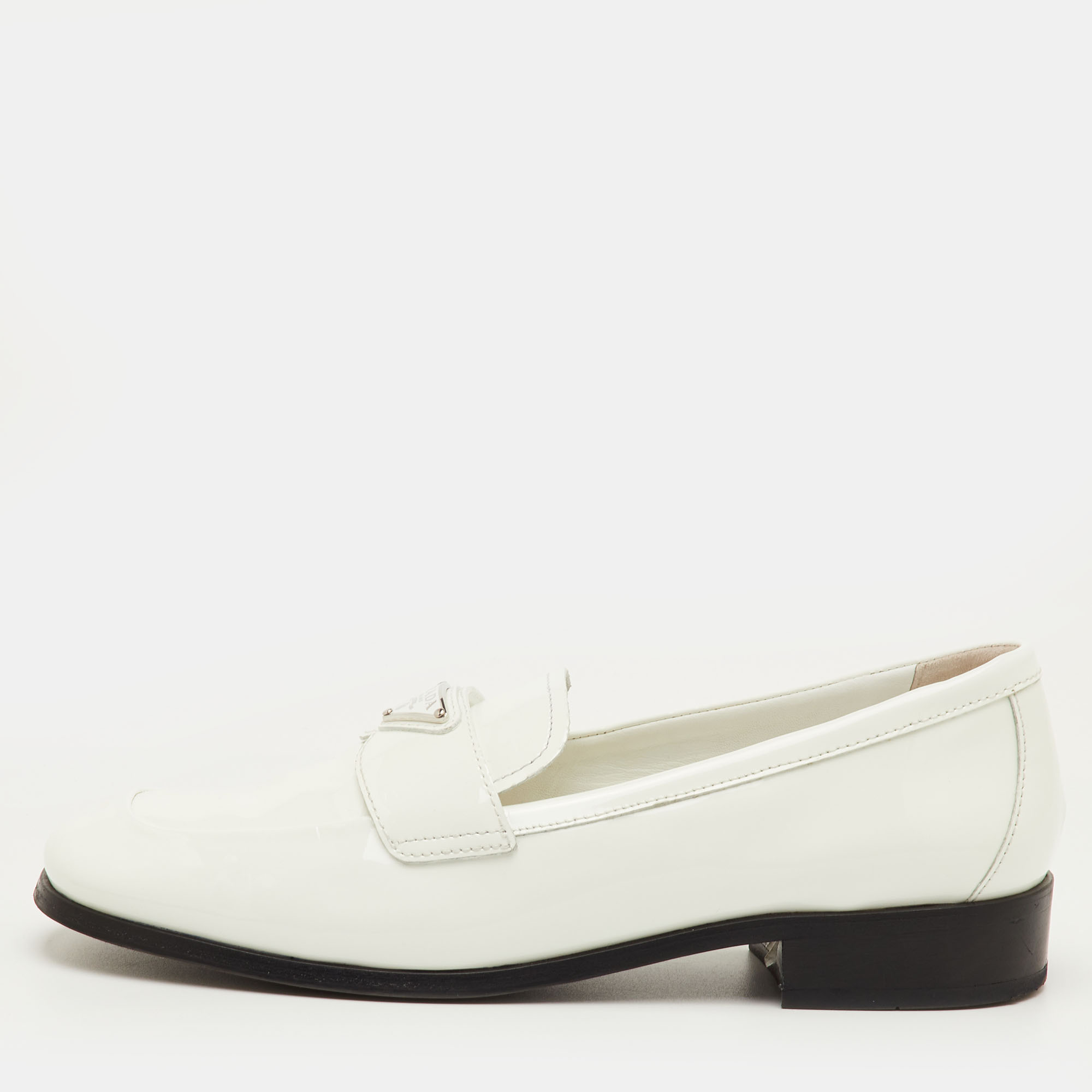 

Prada Size  White Patent Leather Logo Plaque Slip On Loafers