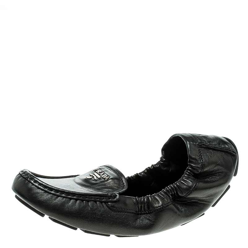 Pre Owned Prada Black Leather Scrunch Loafers Size 39.5