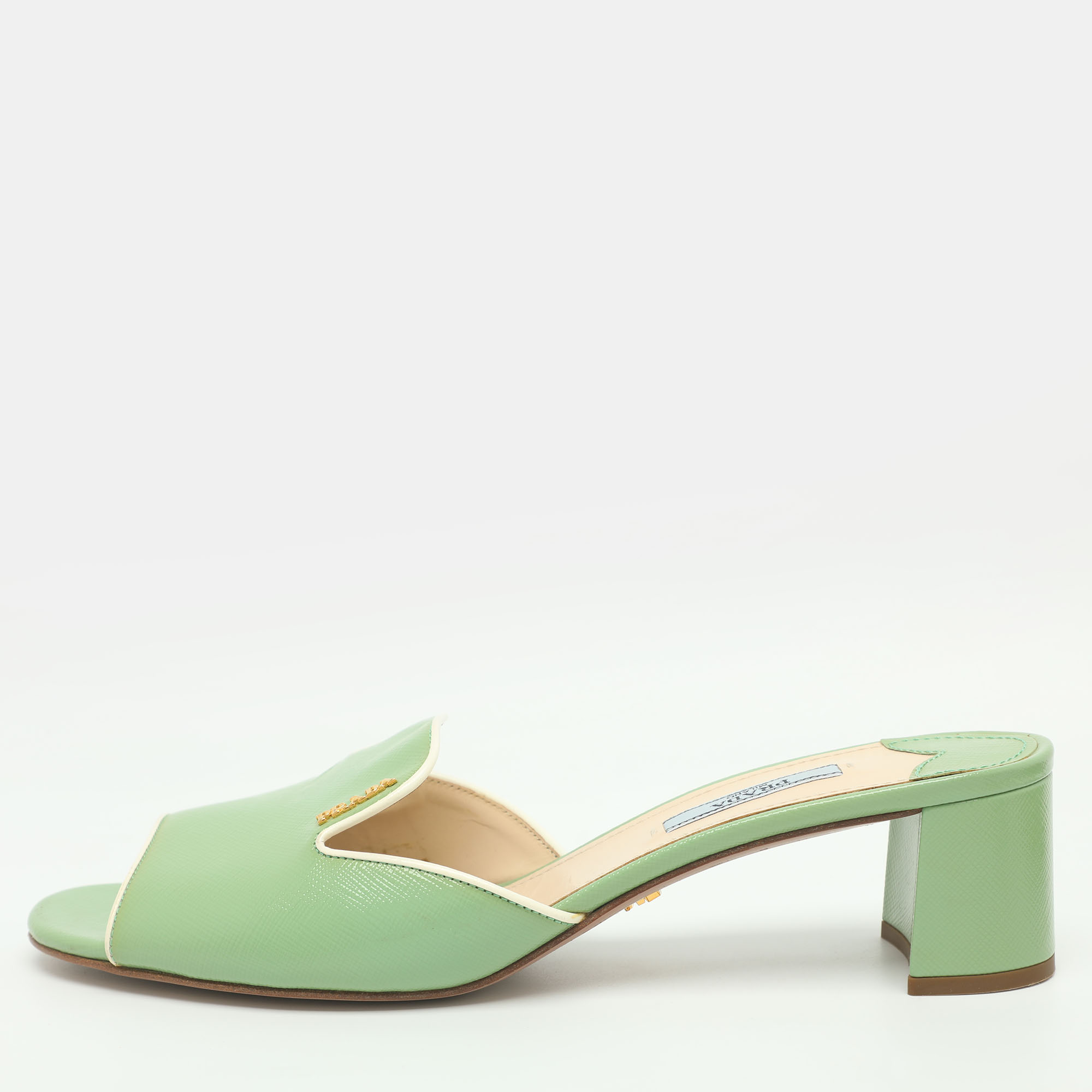Pre-owned Prada Size 40 Green Patent Leather Mules Slide Sandals