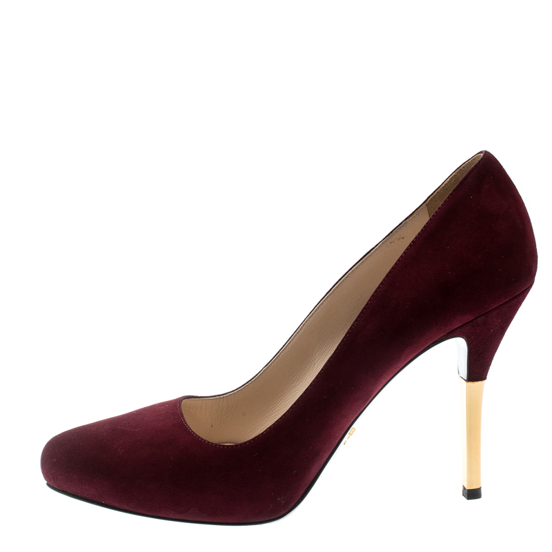 

Prada Burgundy Suede Almond Toe Pumps Size