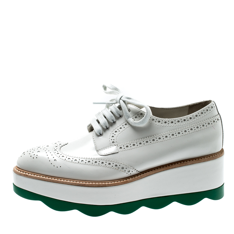 

Prada White/Green Brogue Leather Platform Wingtip Lace Up Derby Size