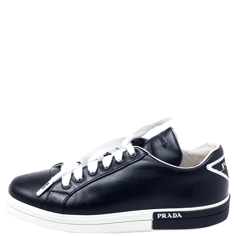 

Prada Black/White Leather Low Top Sneakers Size
