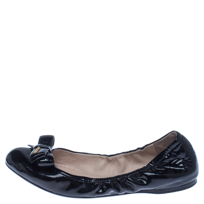 

Prada Black Patent Leather Bow Scrunch Ballet Flats Size