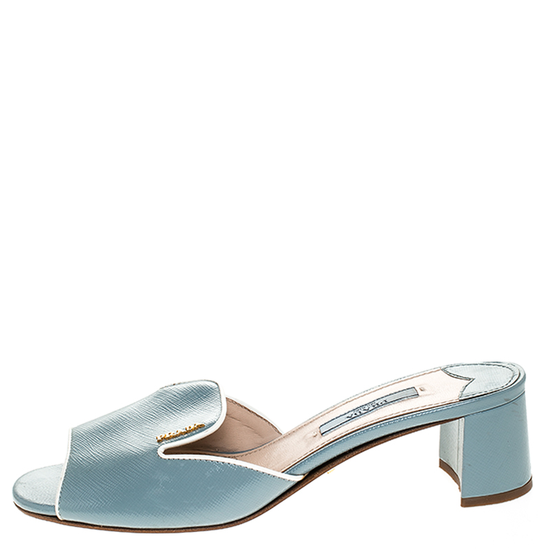 

Prada Powder Grey Patent Saffiano Leather Block Heel Open Toe Sandals Size