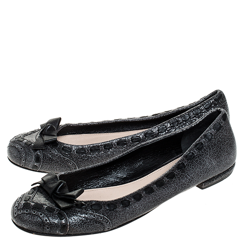 Pre-owned Prada Grey Textured Leather Bow Ballet Flats Size 39.5