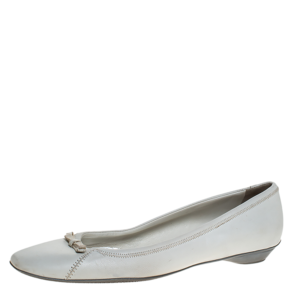 Pre-owned Prada White Leather Bow Ballet Flats Size 39
