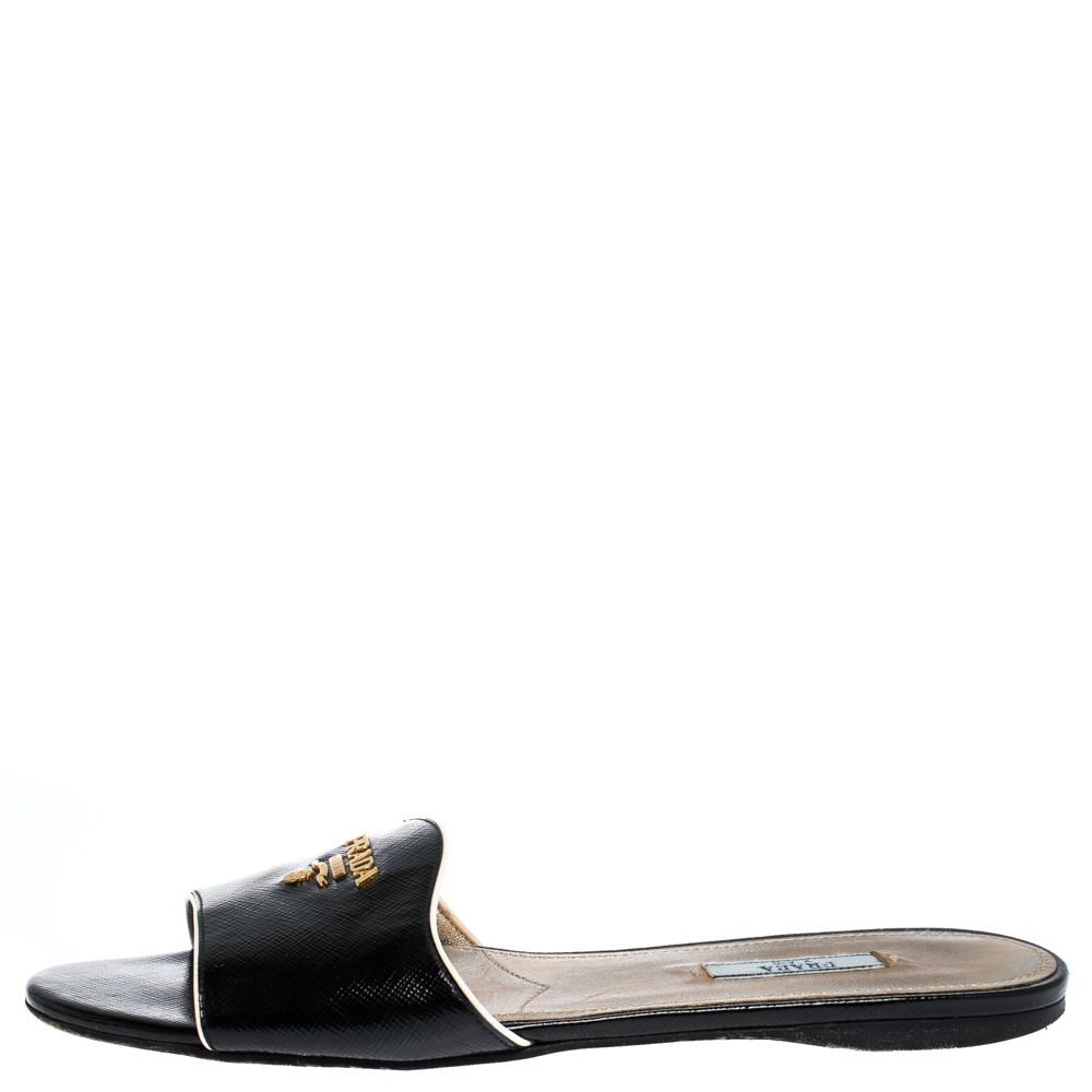 

Prada Black Patent Leather Flat Slides Size