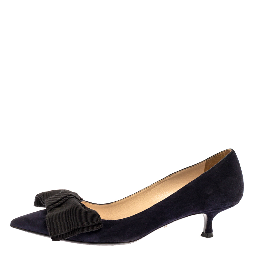 

Prada Navy Blue Suede Bow Embellished Pointed Toe Pumps Size