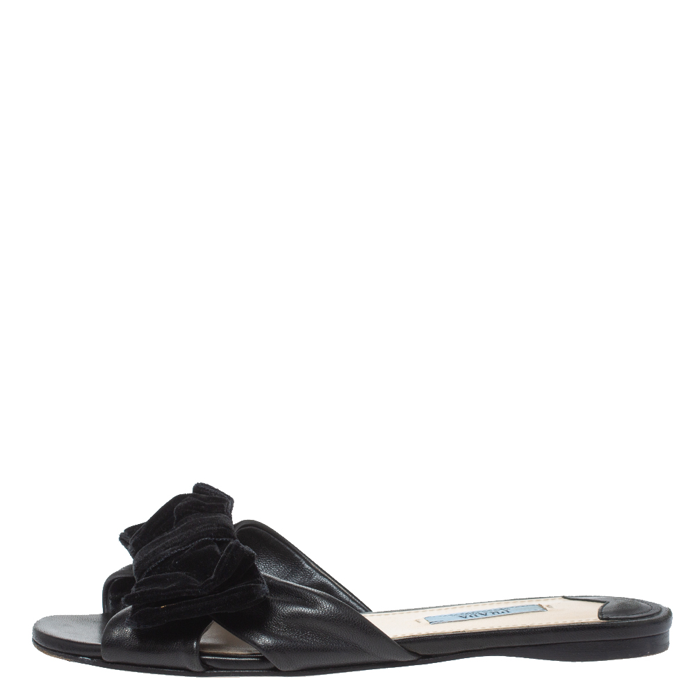 

Prada Black Leather And Velvet Bow Embellished Flat Slides Size