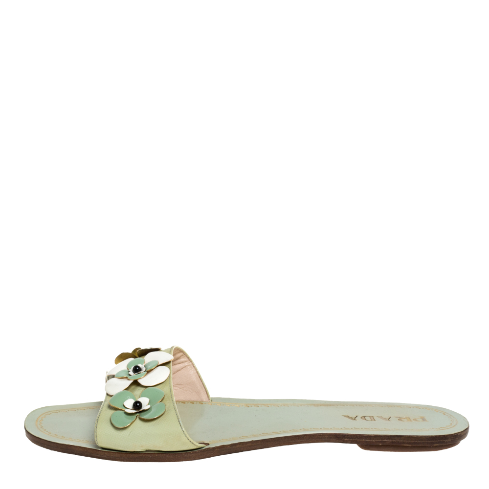 

Prada Mint Green Saffiano Leather Floral Embellished Flat Slides Size