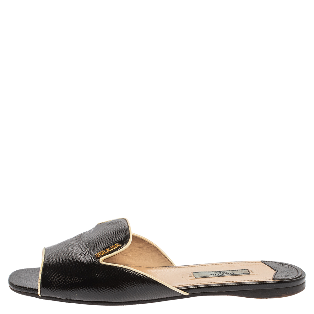 

Prada Black Patent Leather Flat Slides Size