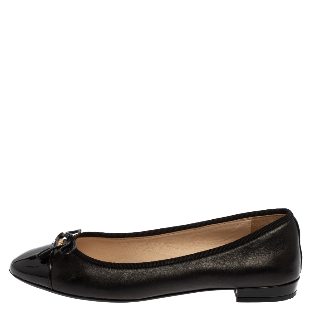 

Prada Black Patent Leather Bow Cap Toe Ballet Flats Size