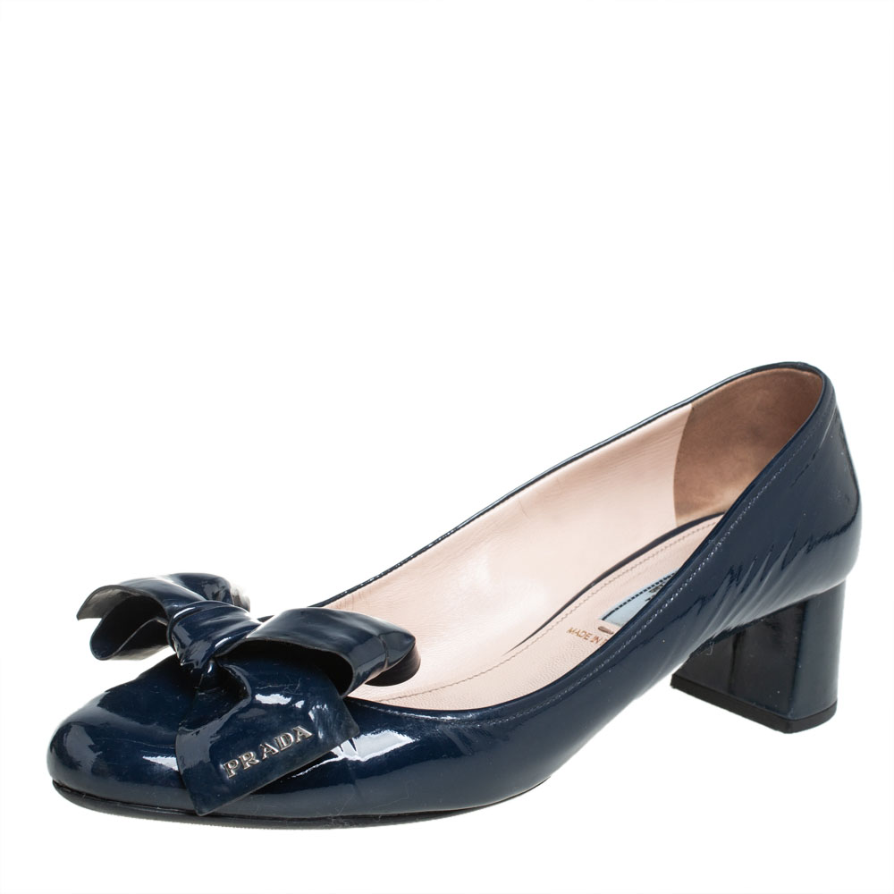 prada navy pumps