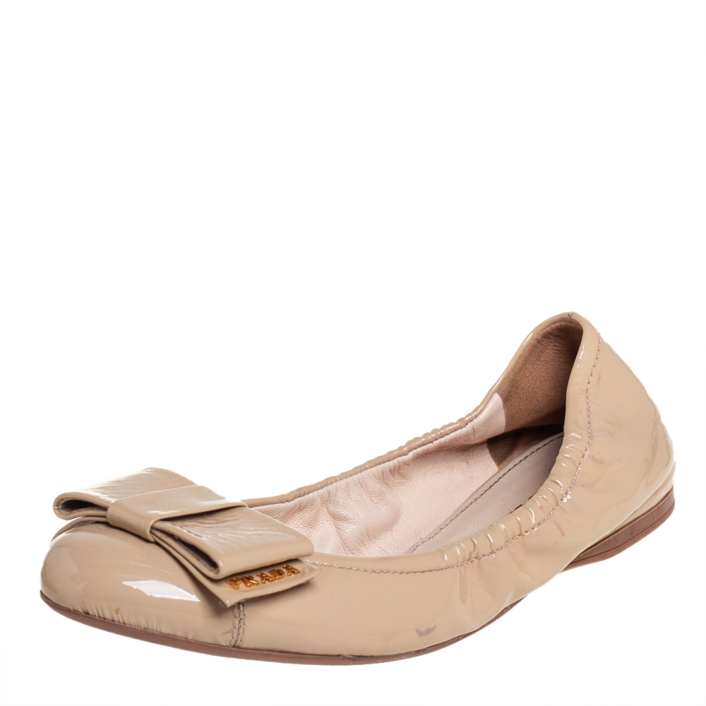 Pre-owned Prada Beige Patent Leather Bow Ballet Flats Size 37.5