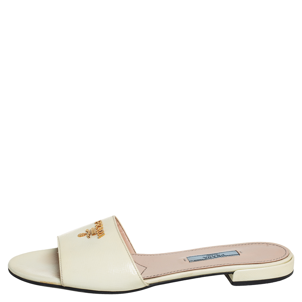 

Prada Cream Saffiano Leather Flat Sandals Size