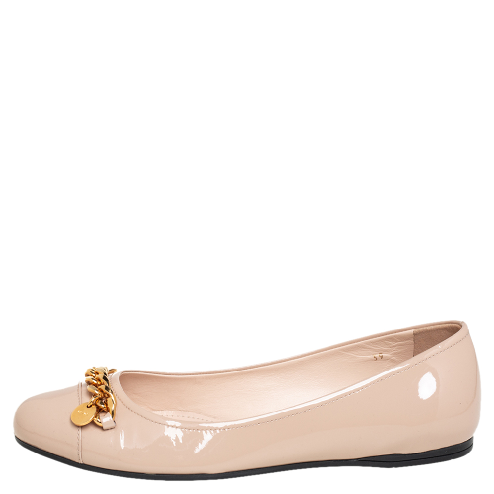 

Prada Beige Patent Leather Chain Embellished Ballet Flats Size