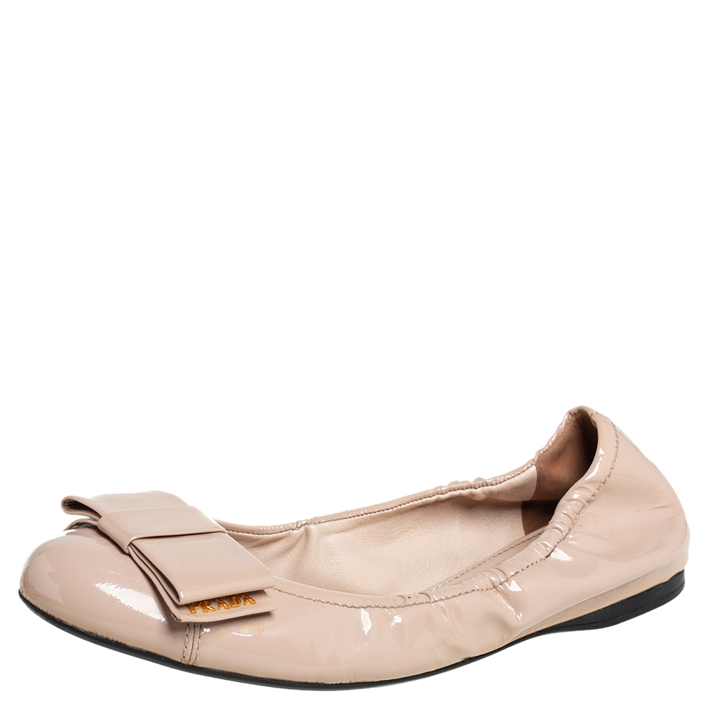 Pre-owned Prada Beige Patent Leather Scrunch Ballet Flats Size 38