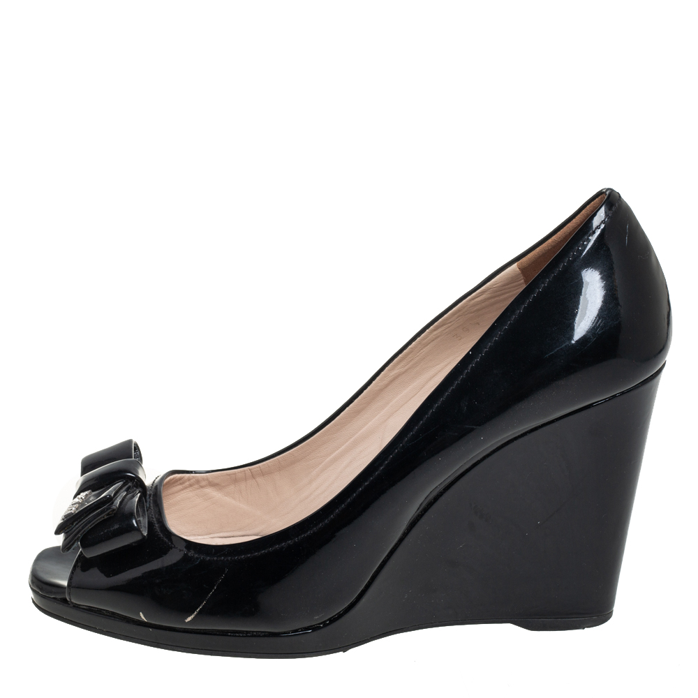 

Prada Black Patent Peep-Toe Bow Detail Wedge Pumps Size