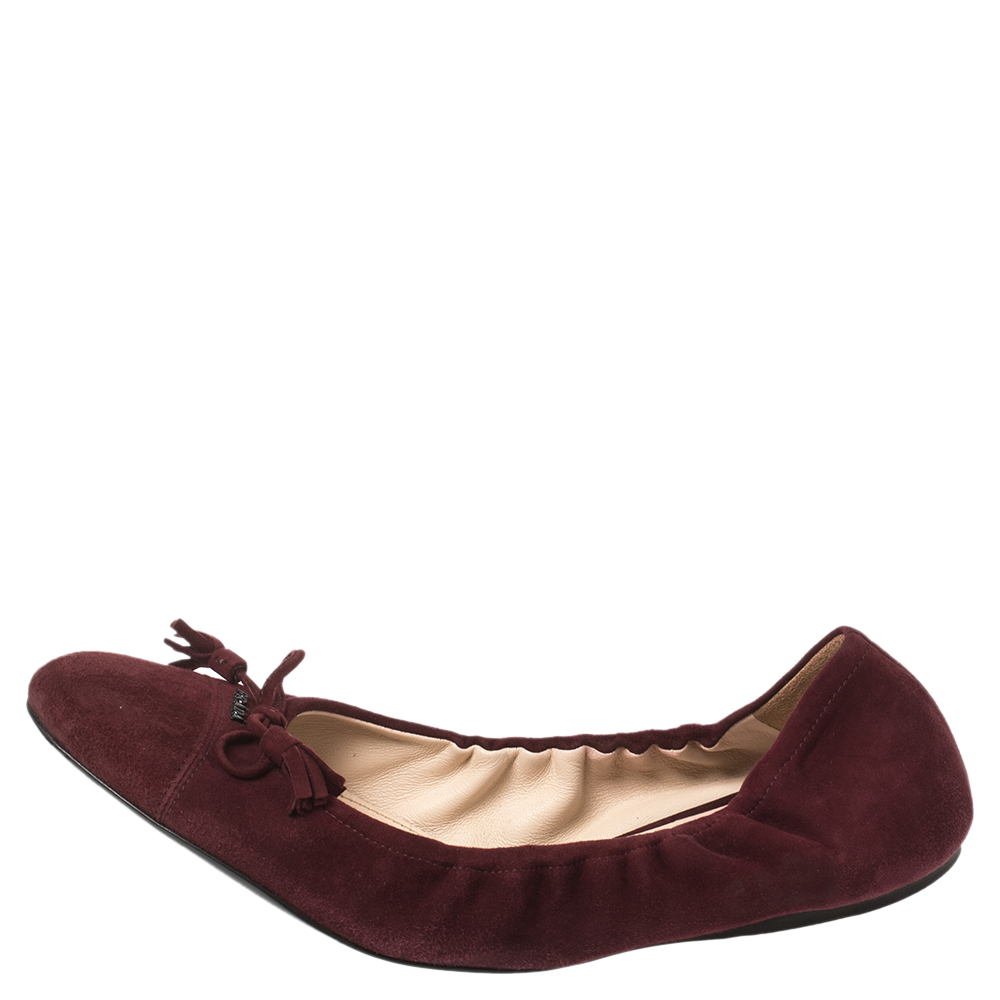 

Prada Burgundy Suede Tassel Bow Scrunch Ballet Flats Size