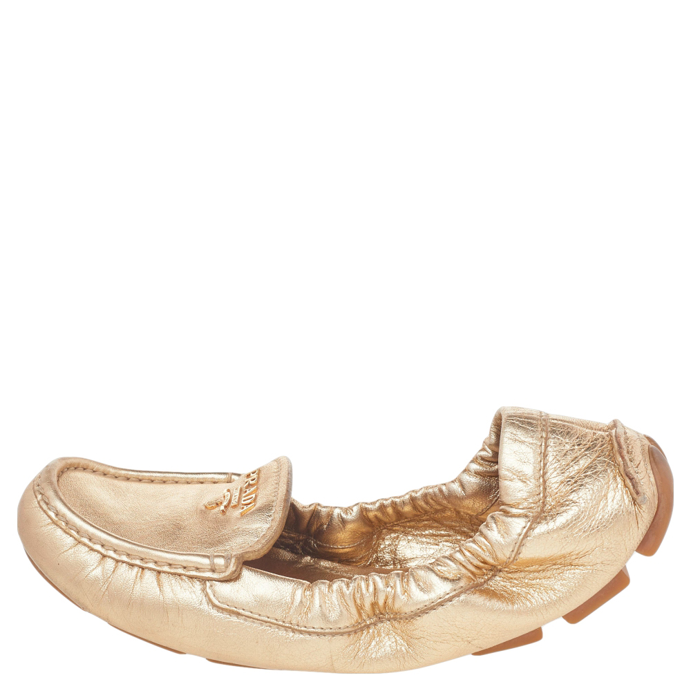 

Prada Gold Leather Scrunch Ballet Flats Size