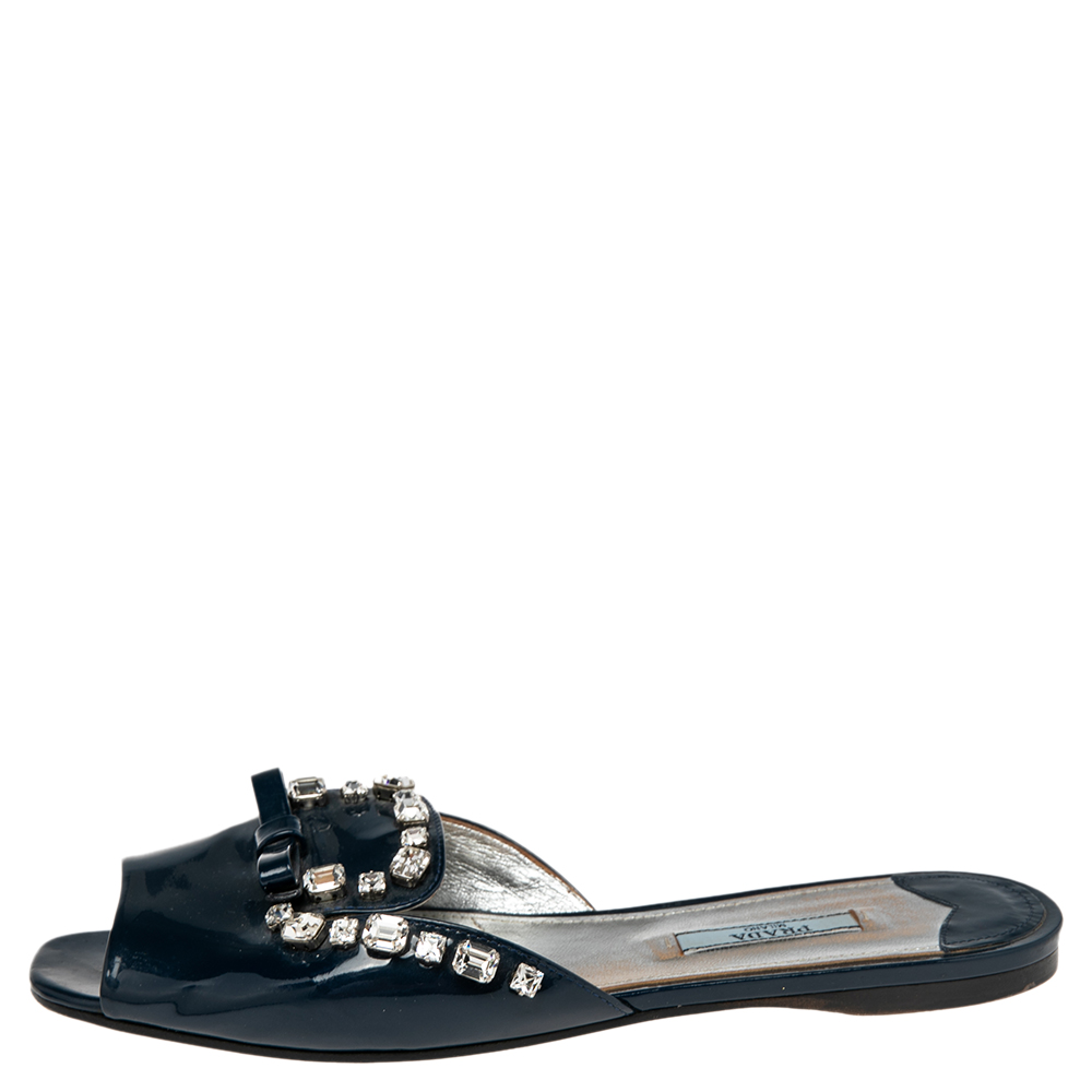 

Prada Navy Blue Patent Leather Crystal And Bow Embellished Flat Slides Size