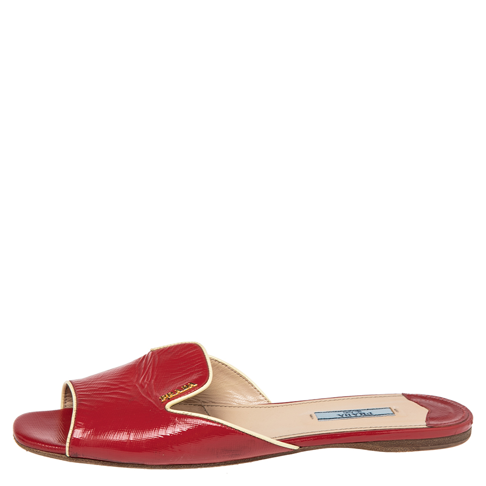 

Prada Red Patent Leather Logo Embellished Flat Slides Size