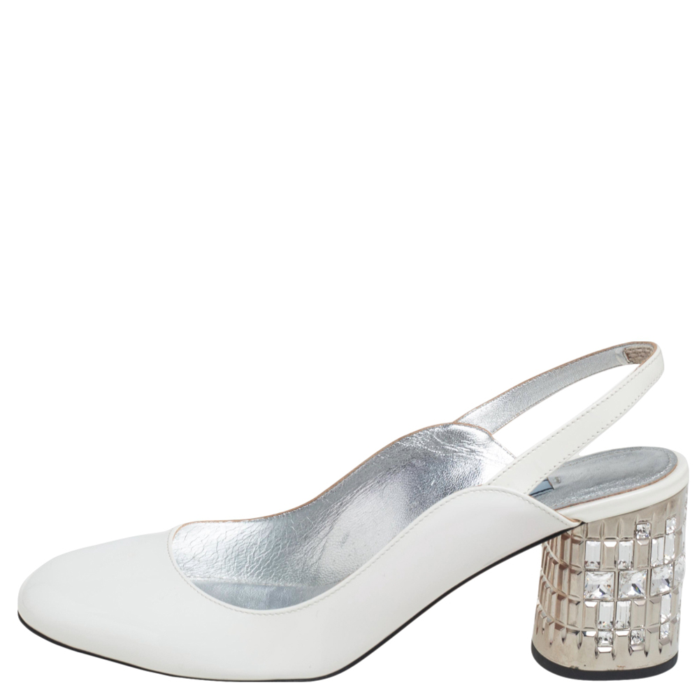 

Prada White Patent Leather Round Toe Slingback Sandals Size