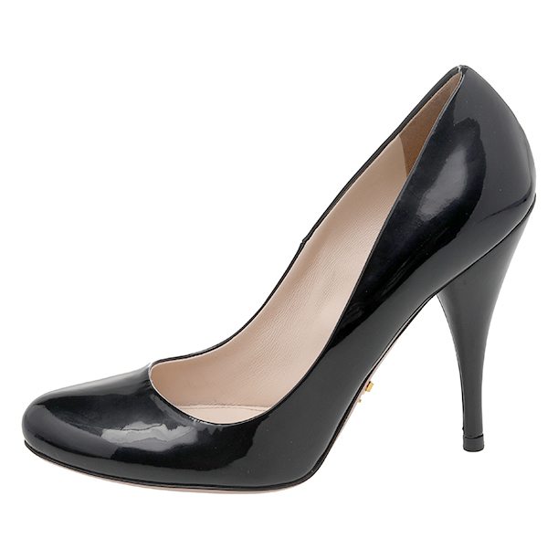 

Prada Black Patent Leather Round Toe Pumps Size
