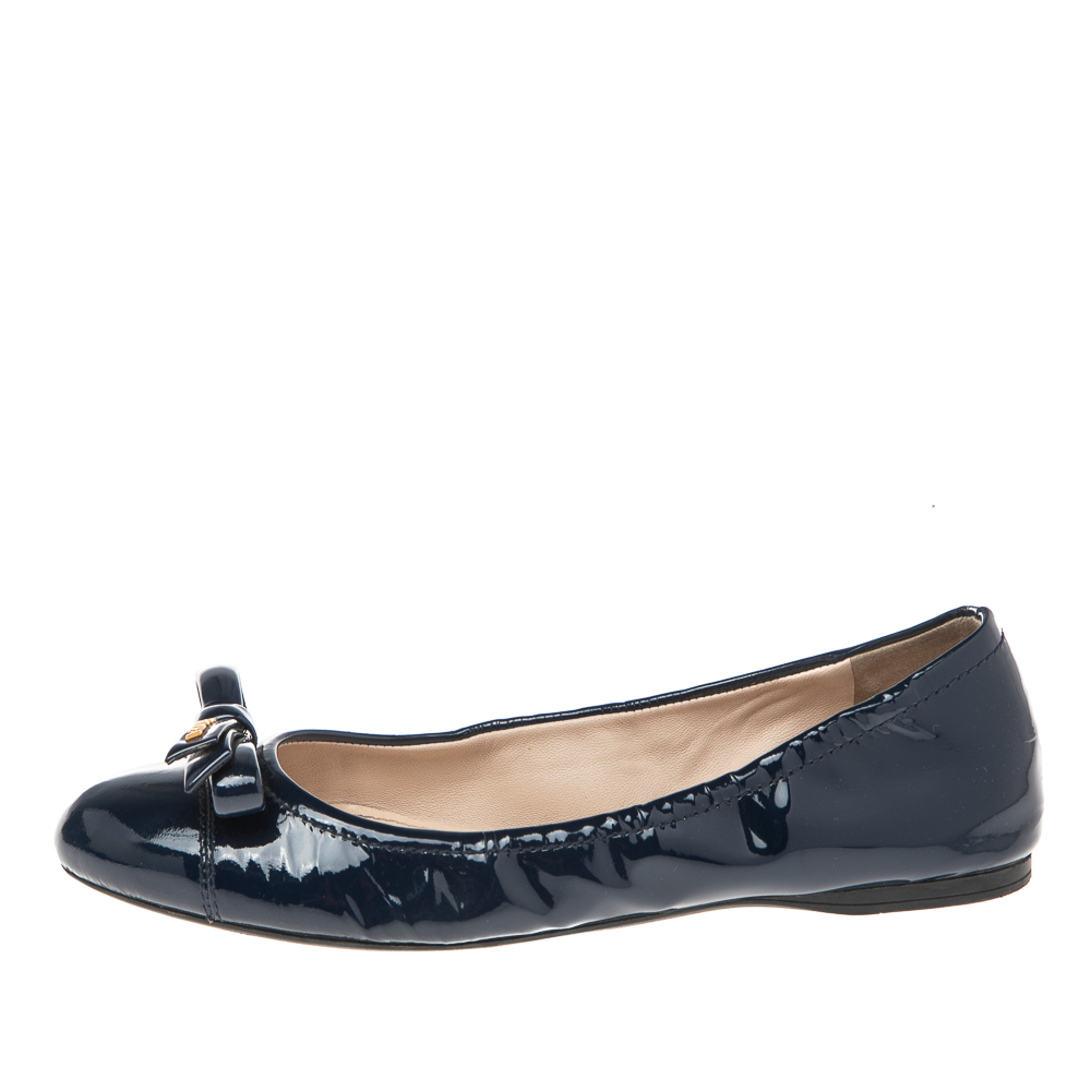 

Prada Dark Blue Patent Leather Bow Ballet Flats Size, Navy blue