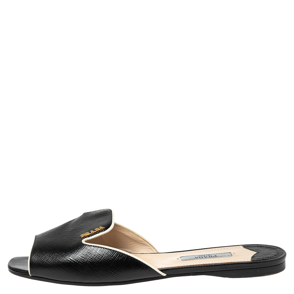 

Prada Black Patent Leather Logo Embellished Flat Slides Size