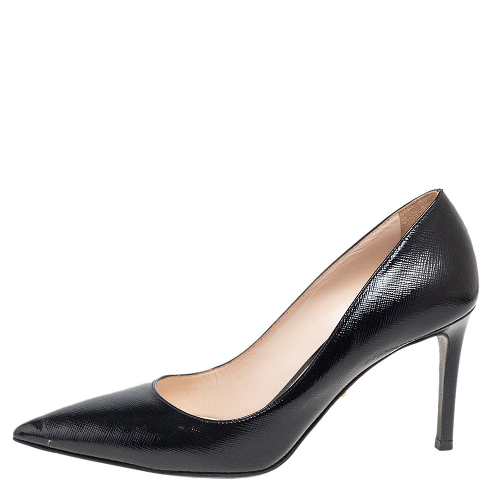 

Prada Black Saffiano Vernice Leather Pointed-Toe Pumps Size