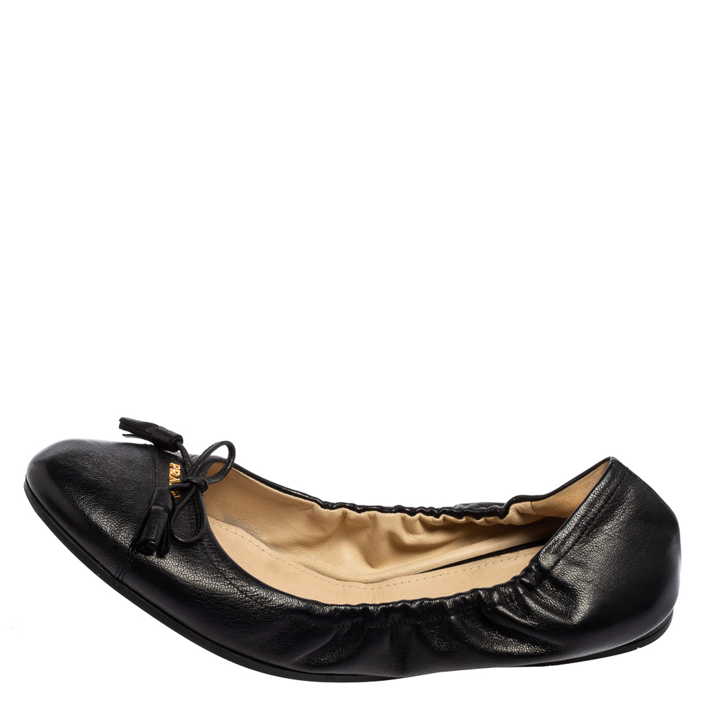

Prada Black Leather Bow Scrunch Ballet Flats Size