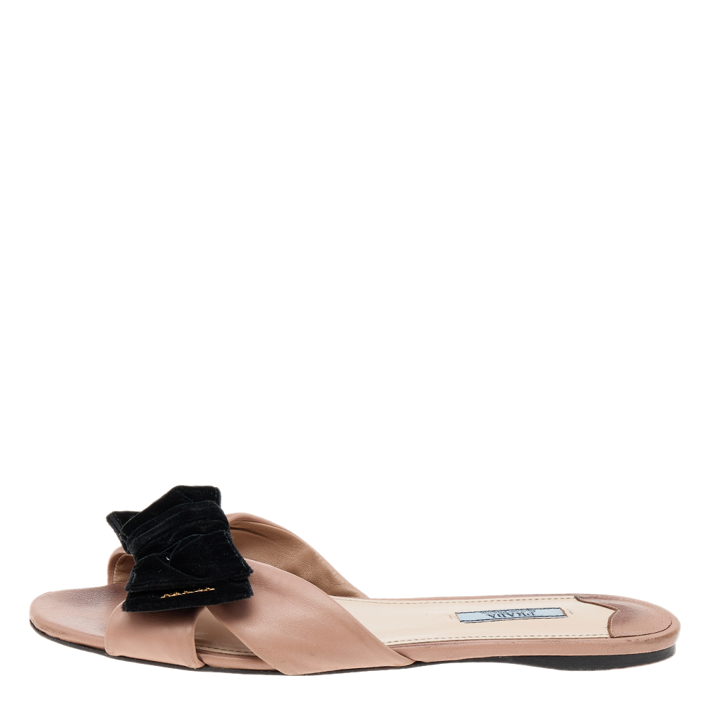 

Prada Beige/Black Leather And Velvet Bow Flat Slides Size