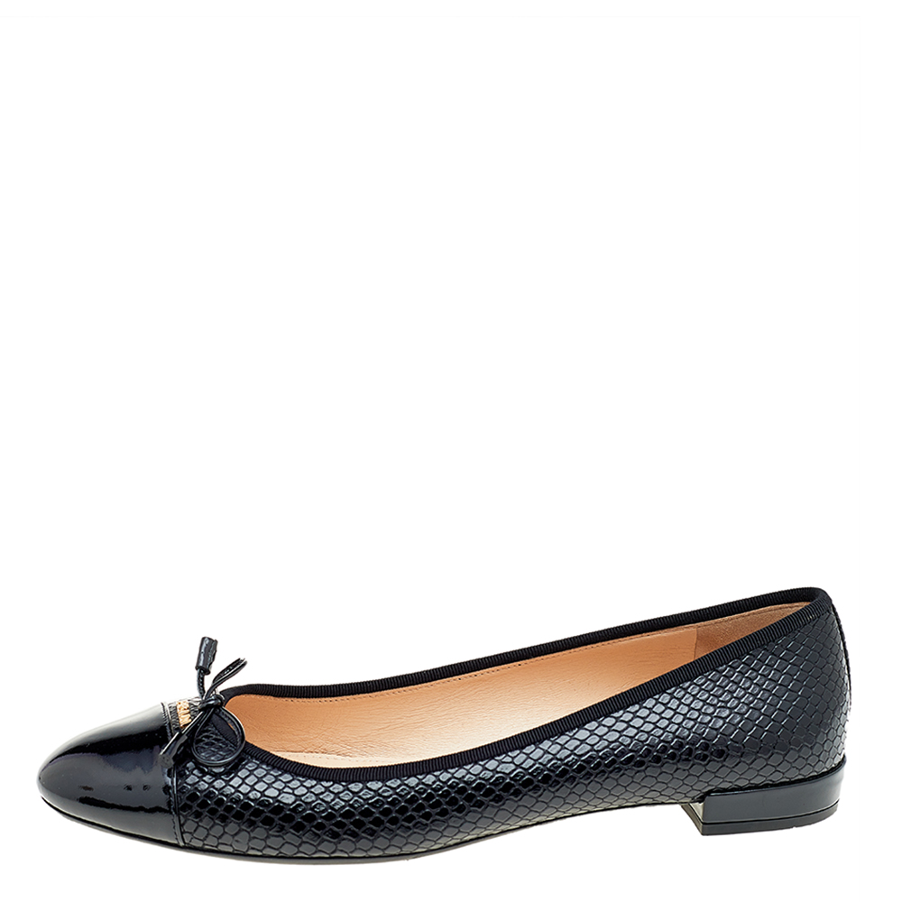 

Prada Black Patent And Leather Cap Toe Bow Ballet Flats Size