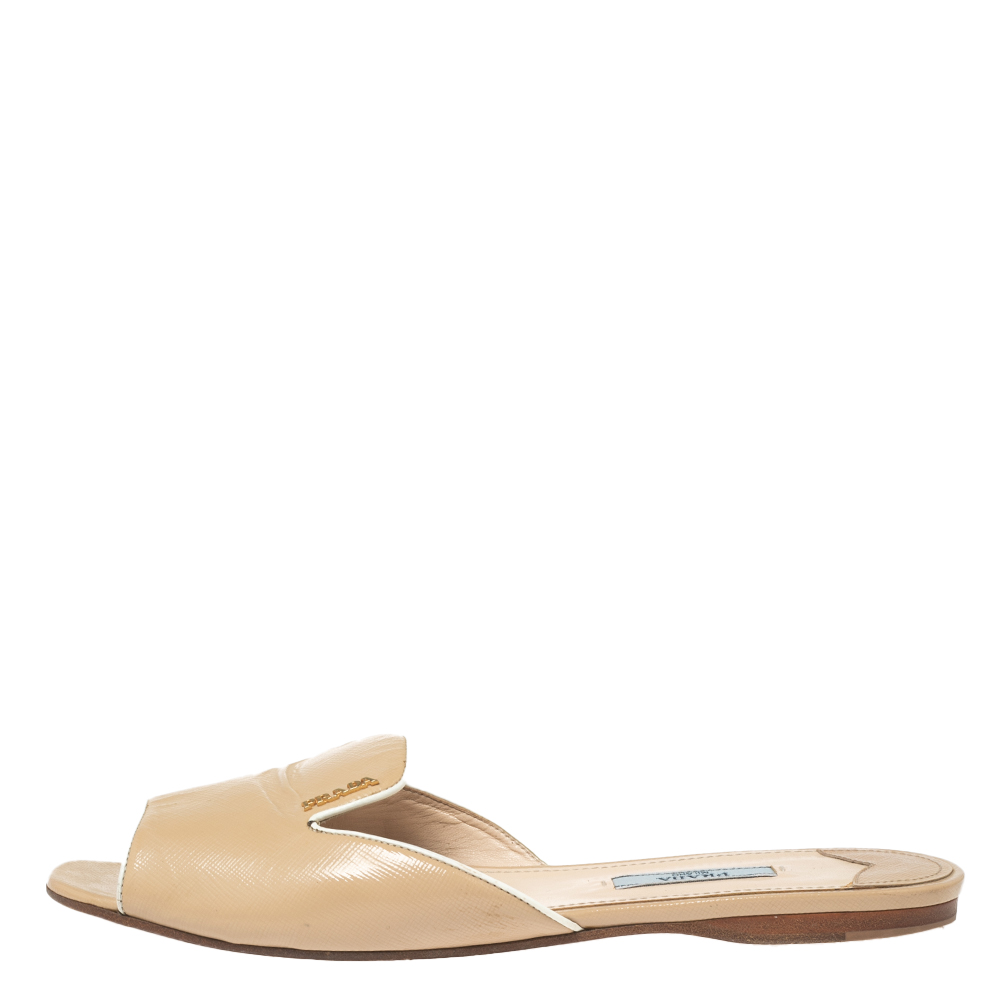 

Prada Beige Saffiano Vernice Leather Flat Slides Size