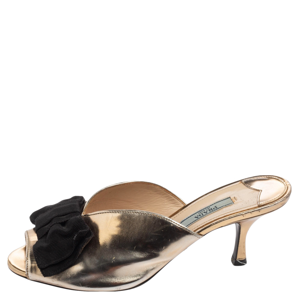 

Prada Gold/Black Leather and Fabric Bow Peep-Toe Mules Size