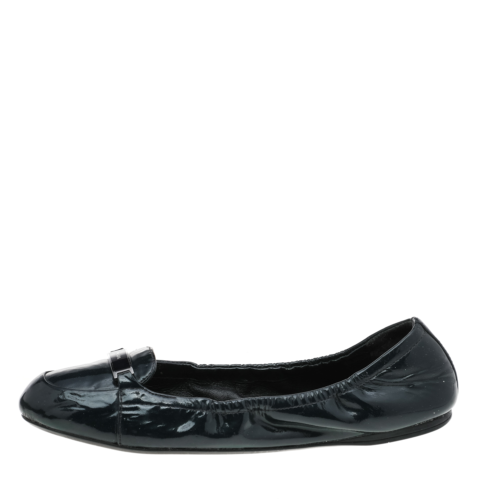 

Prada Dark Blue Patent Leather Ballet Flats Size
