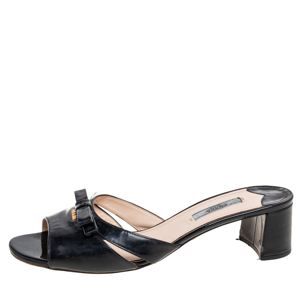 

Prada Black Patent Leather Bow Slide Sandals Size